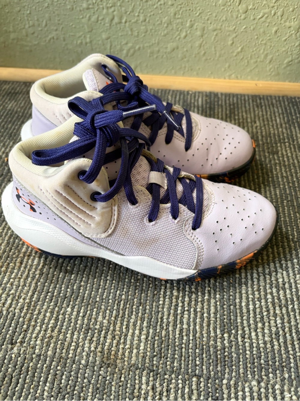 Under Armour Kids White and Purple Athletic Sneakers Size 1Y